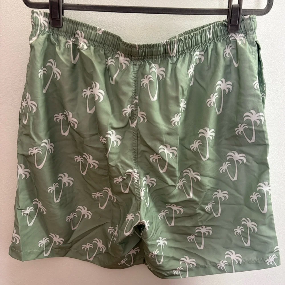 NWOT Green Palm Tree Swim Trunks XL
